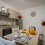 Nyaraló Nest *